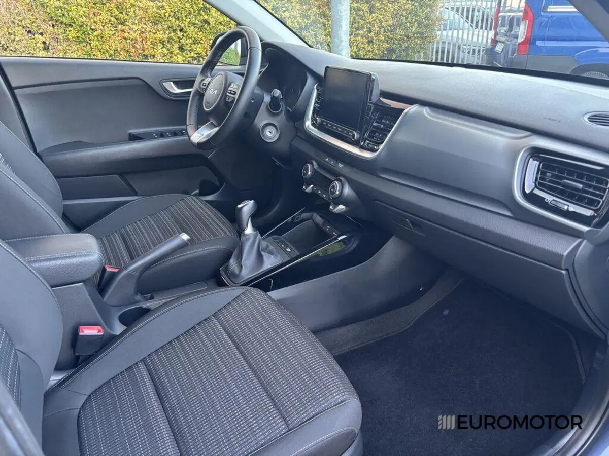 Kia Stonic usata a Bari (13)