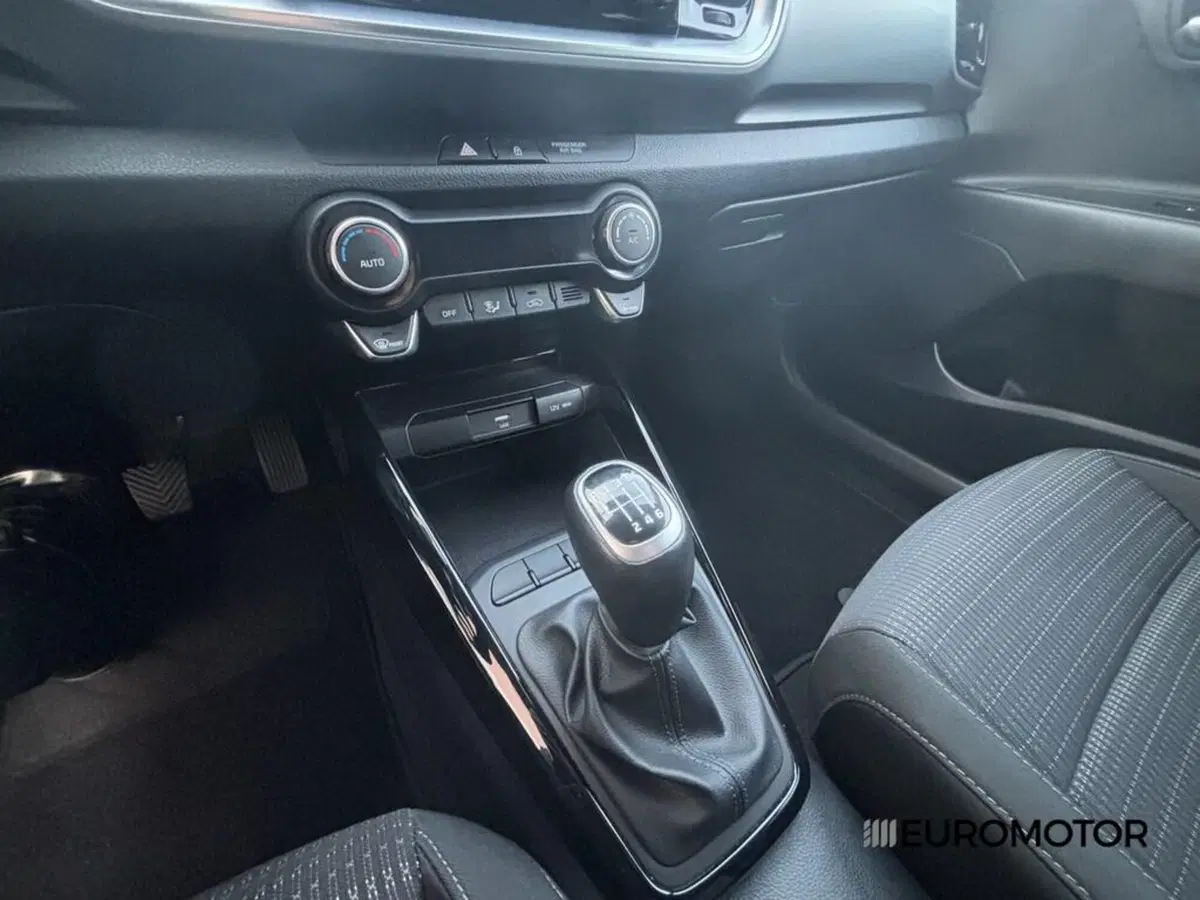 Kia Stonic usata a Bari (15)