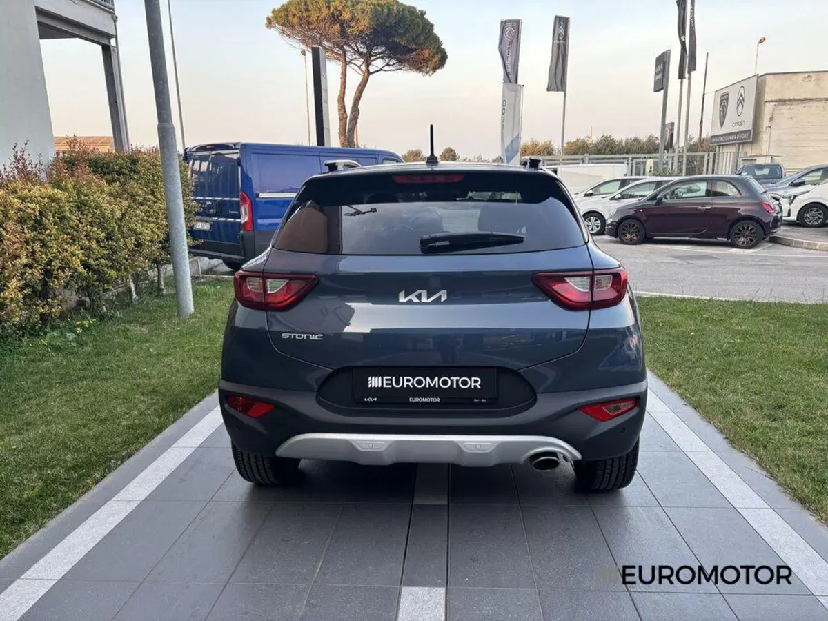 Kia Stonic usata a Bari (6)