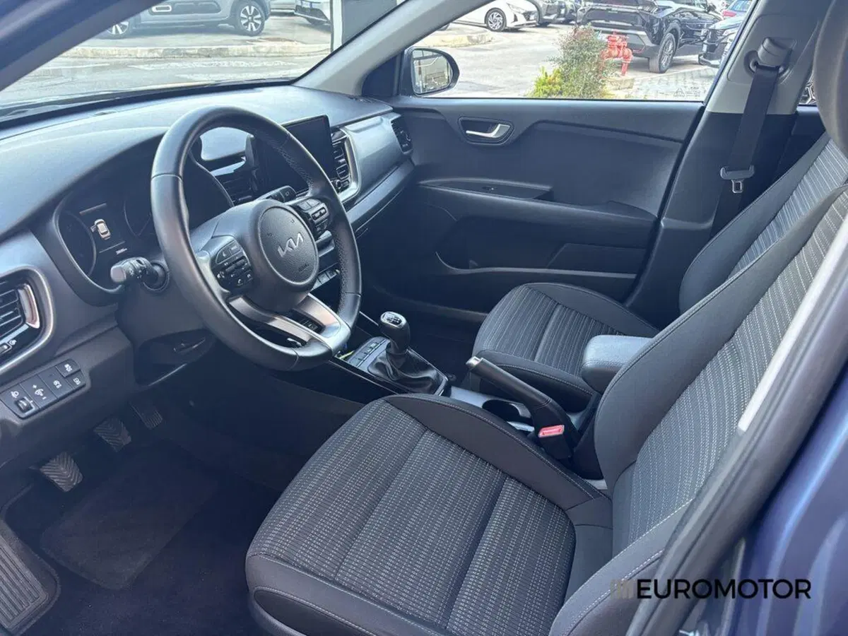 Kia Stonic usata a Bari (9)