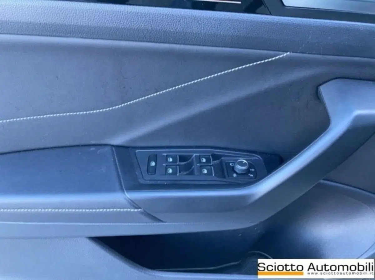 Volkswagen T-Roc usata a Messina (12)
