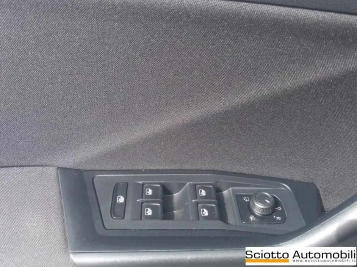 Volkswagen T-Roc usata a Messina (12)