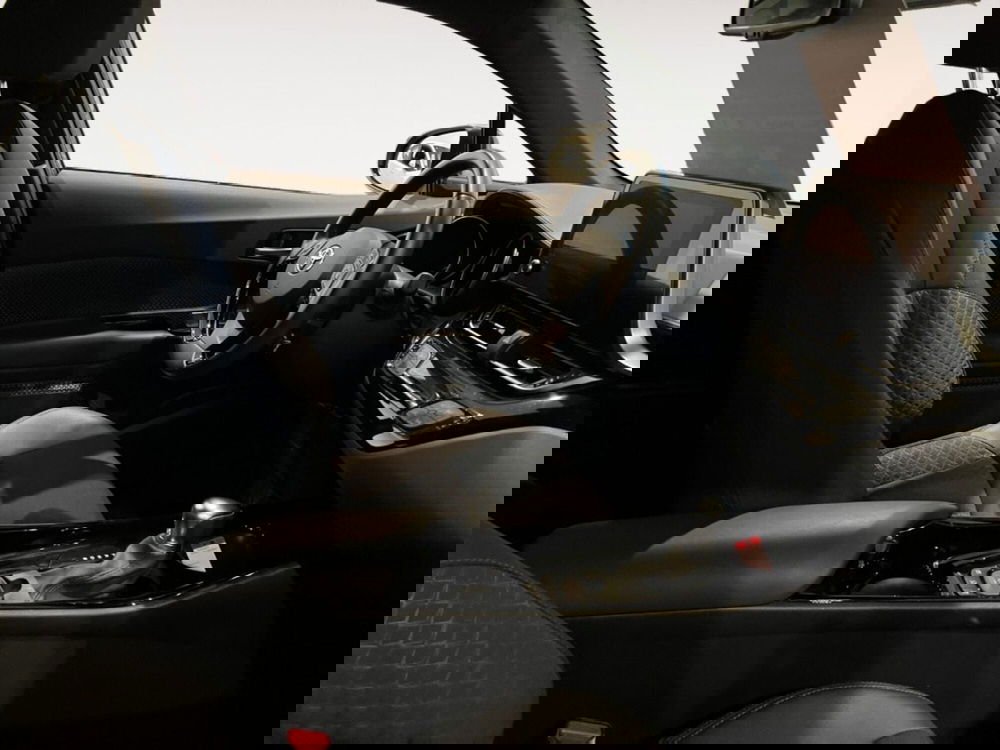 Toyota Toyota C-HR usata a Verona (4)