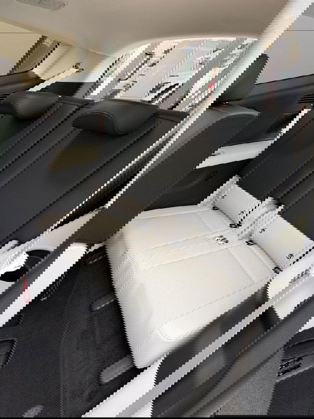 Hyundai Ioniq 9 nuova a Vercelli (13)