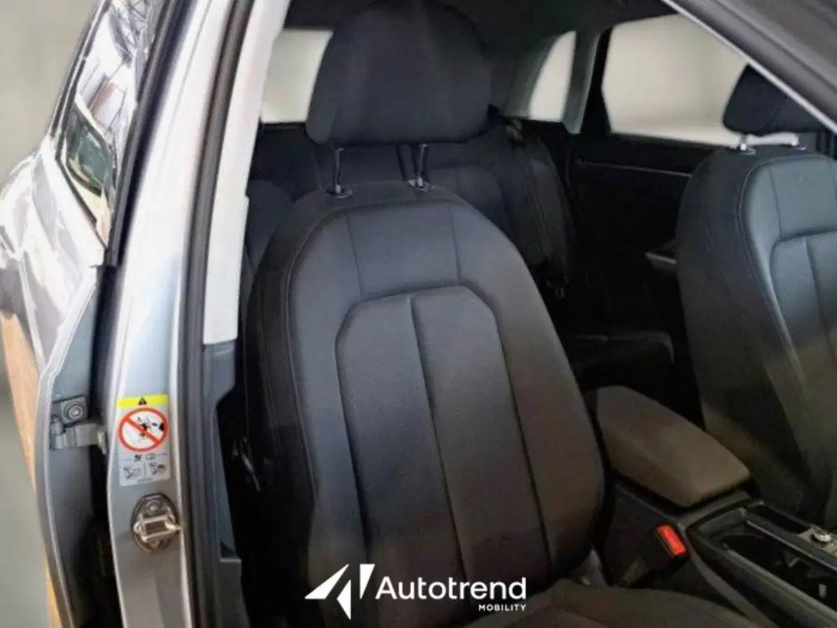Audi Q3 usata a Bari (19)