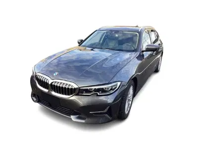 BMW Serie 3 Touring 320d 48V  Luxury del 2021 usata a Bari