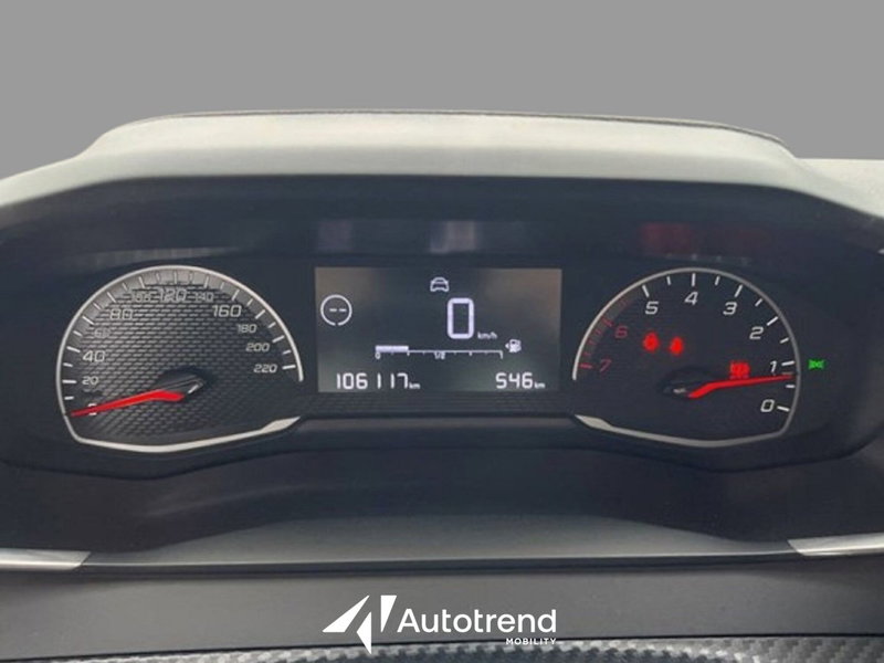 Peugeot 208 usata a Bari (7)