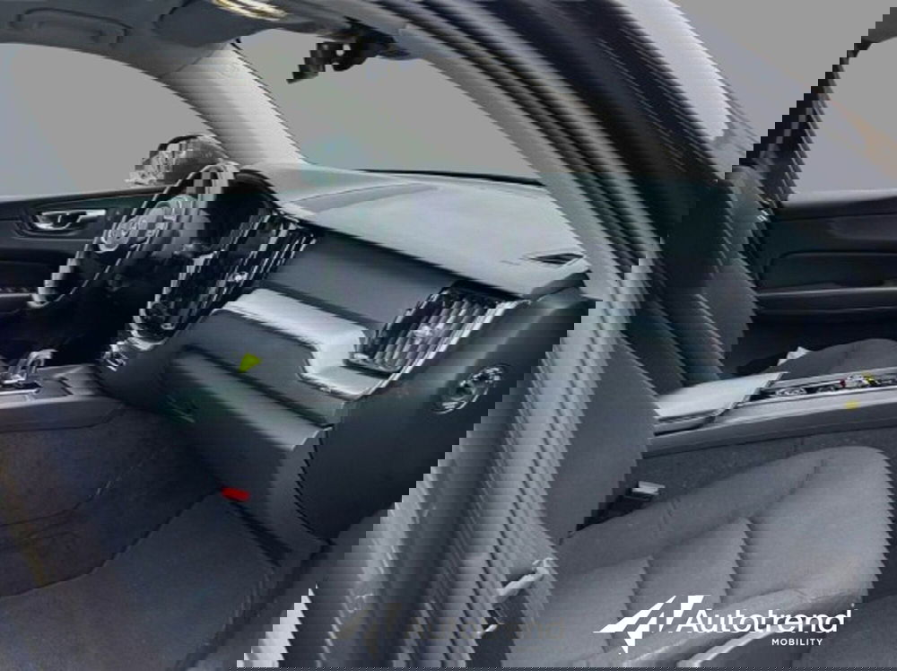 Volvo XC60 usata a Bari (4)