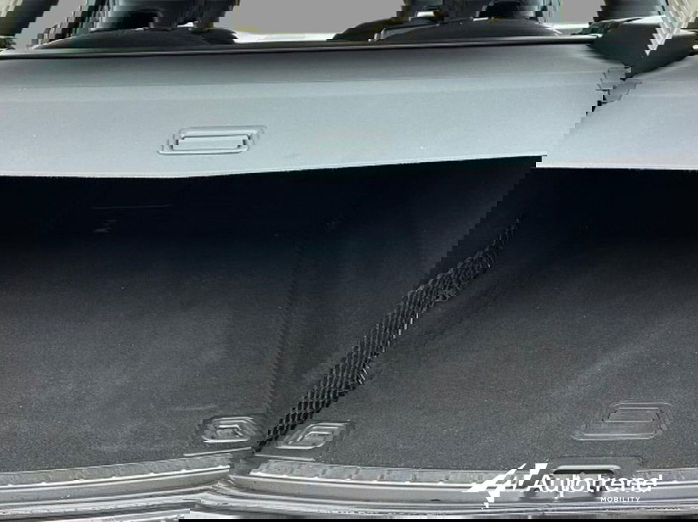 Volvo XC60 usata a Bari (9)