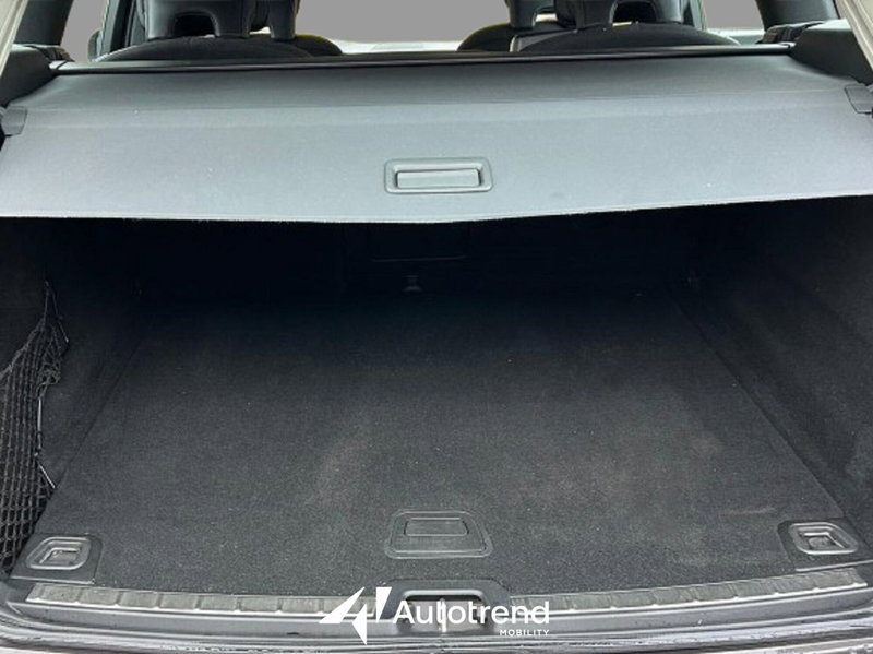 Volvo XC60 usata a Bari (9)