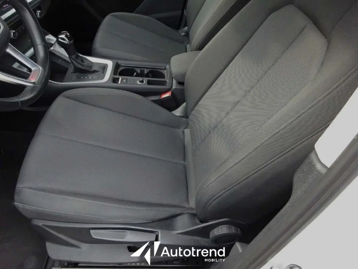Audi Q3 Sportback usata a Bari (16)