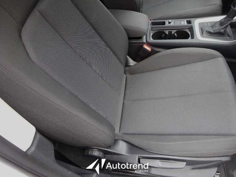 Audi Q3 Sportback usata a Bari (17)