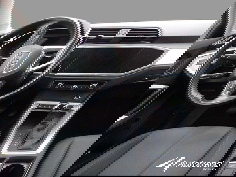 Audi Q3 Sportback usata a Bari (18)