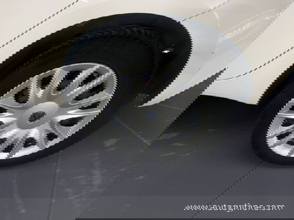 Lancia Ypsilon usata a Modena (14)