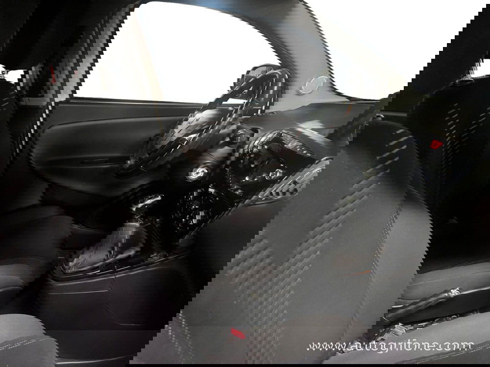 Lancia Ypsilon usata a Modena (15)