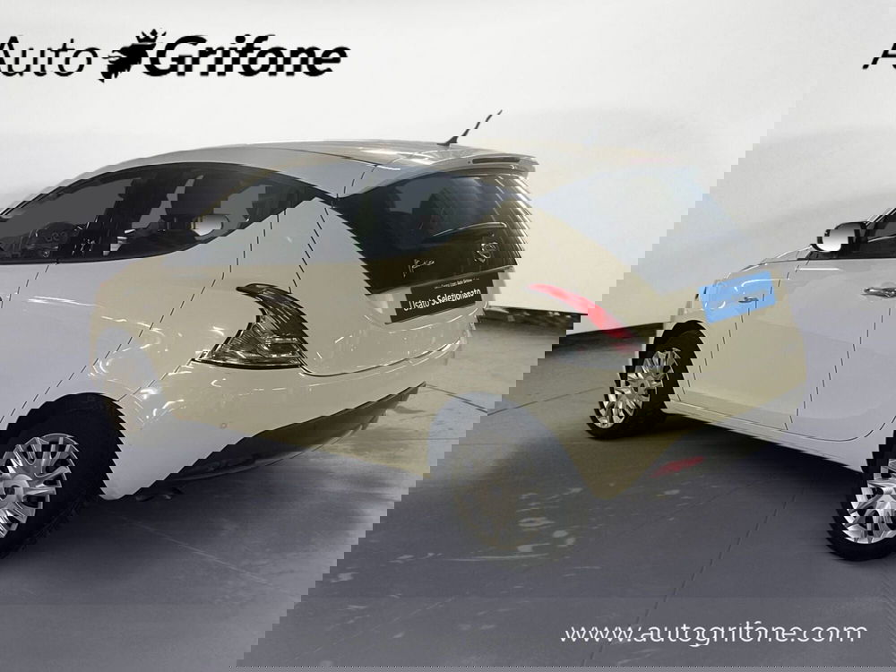 Lancia Ypsilon usata a Modena (3)