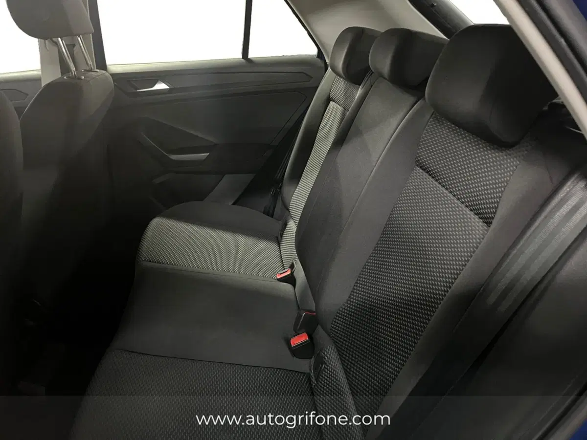 Volkswagen T-Roc usata a Modena (13)