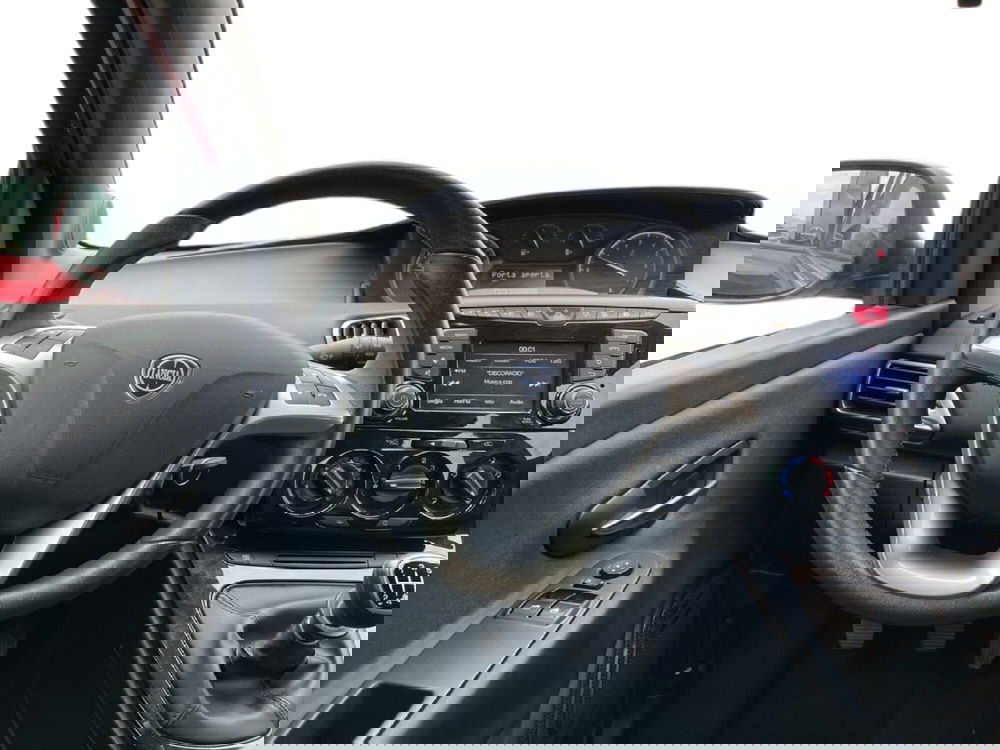 Lancia Ypsilon usata a Torino (11)