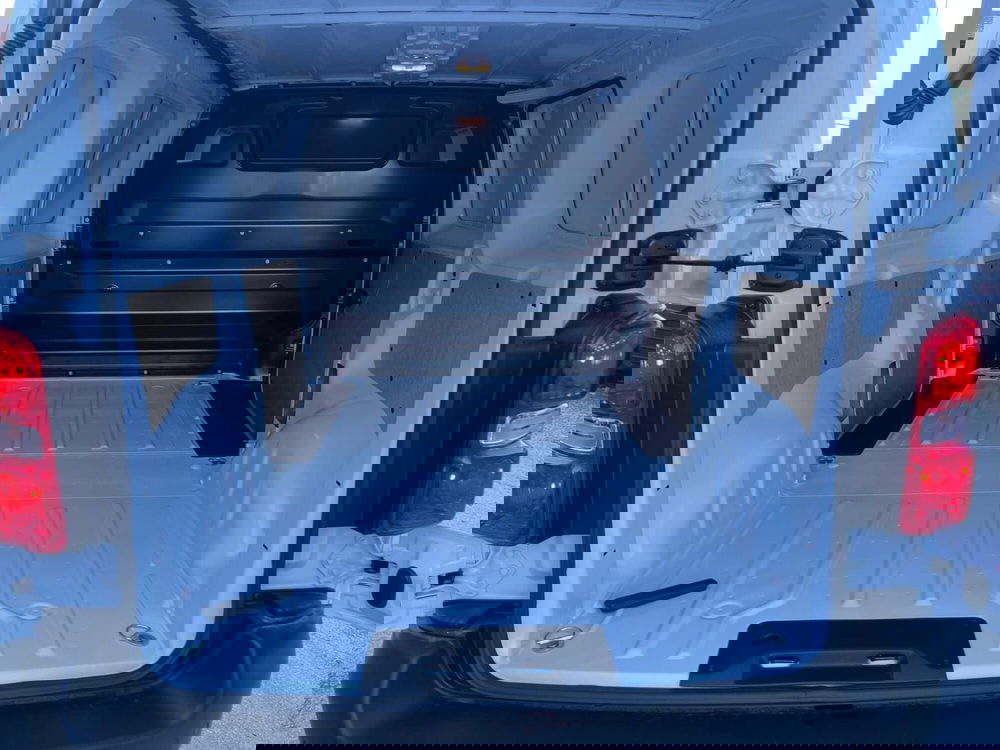 Fiat Scudo Furgone nuova a Milano (13)