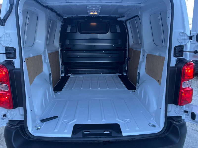 Fiat Scudo Furgone nuova a Milano (13)