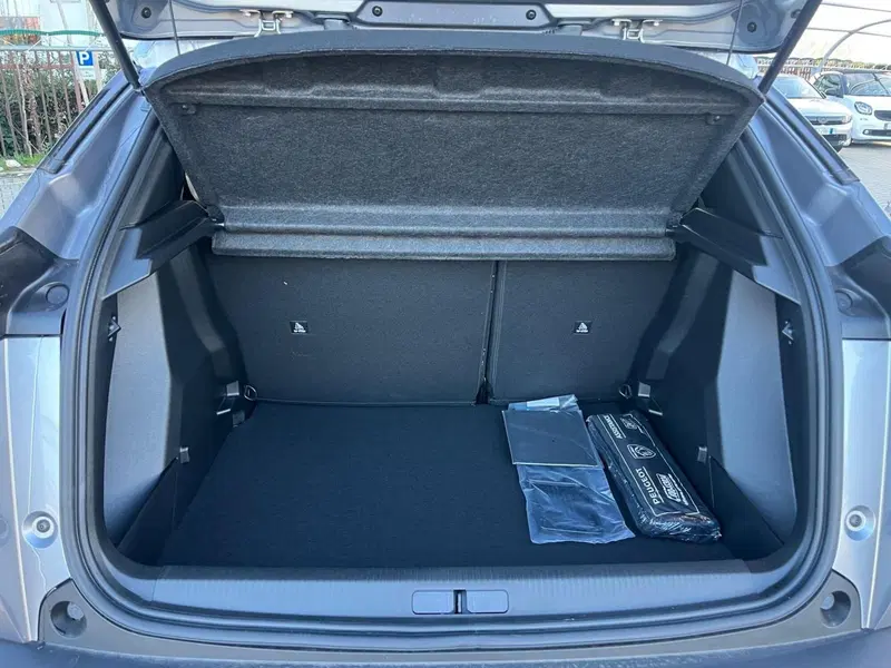 Peugeot 2008 nuova a Milano (12)
