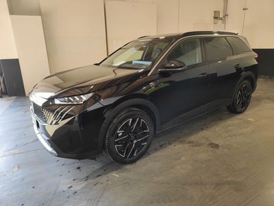 Peugeot 5008 1.2 hybrid GT 145cv 5p.ti e-dcs6 del 2025 usata a Milano