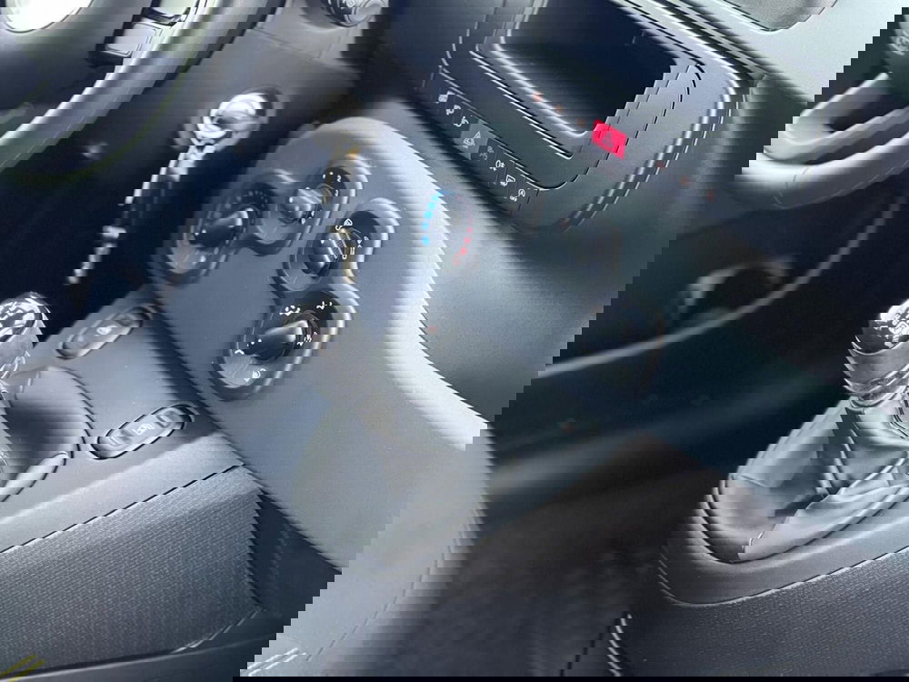 Fiat Panda Cross nuova a Matera (15)