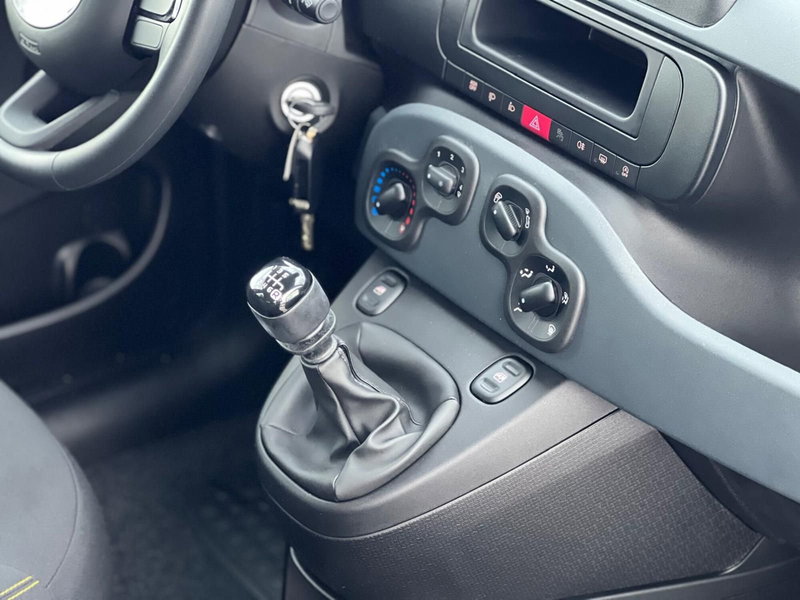 Fiat Panda Cross nuova a Matera (15)