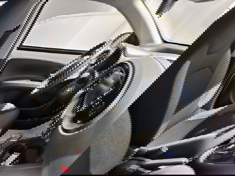 Toyota Aygo X usata a Milano (7)