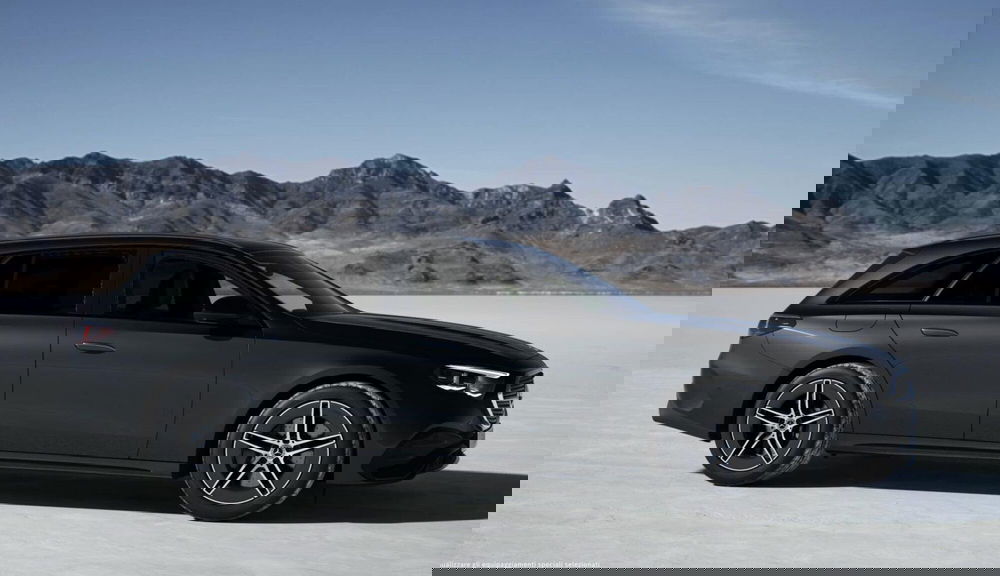 Mercedes-Benz Classe E Station Wagon nuova a Bergamo (4)