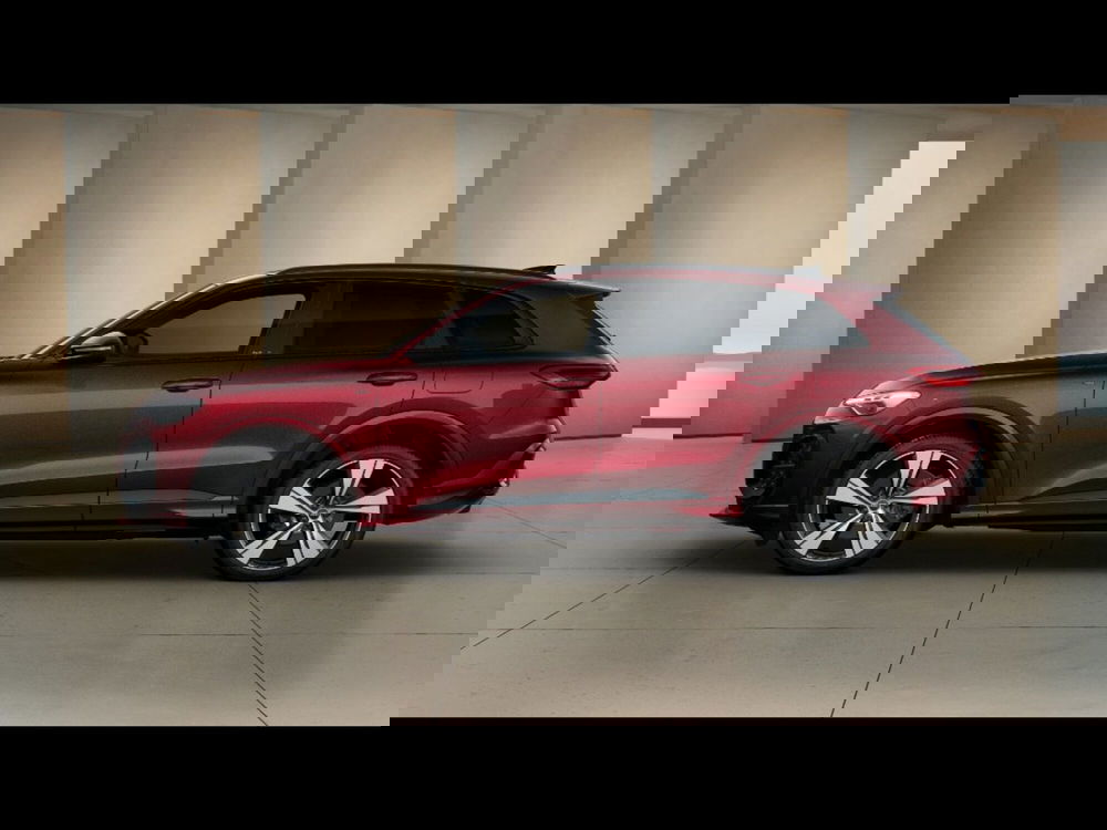 Audi Q5 Sportback nuova a Grosseto (2)