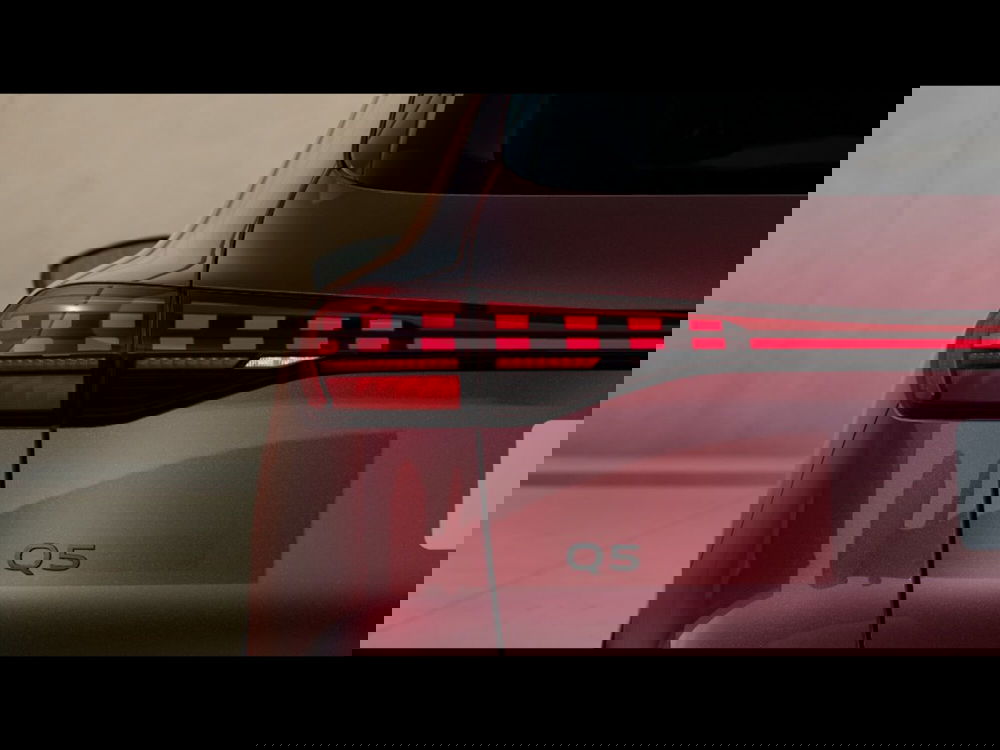 Audi Q5 Sportback nuova a Grosseto (7)