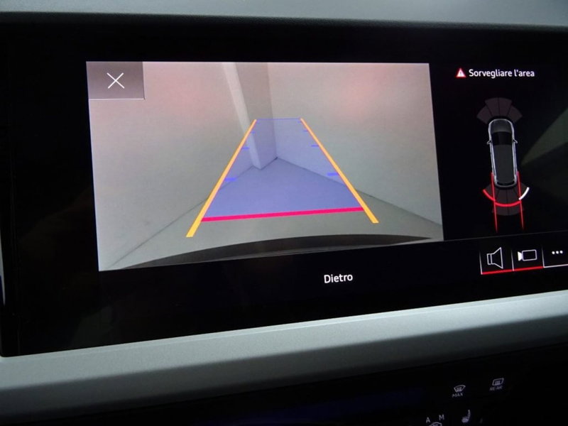 Audi Q4 usata a Como (10)