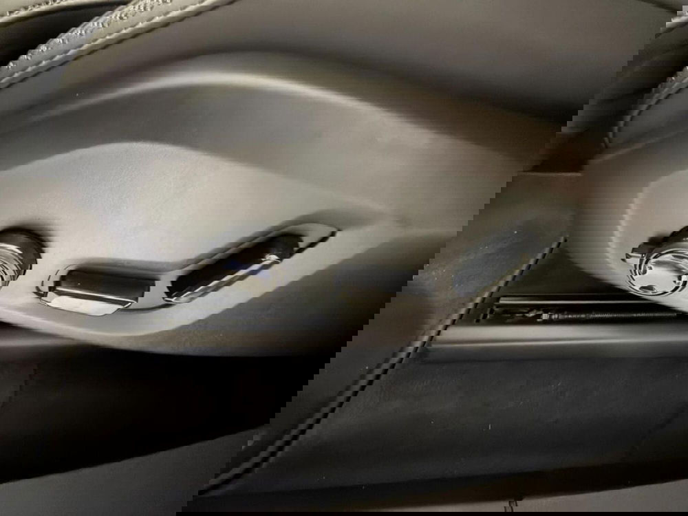 Volvo XC90 usata a Como (15)