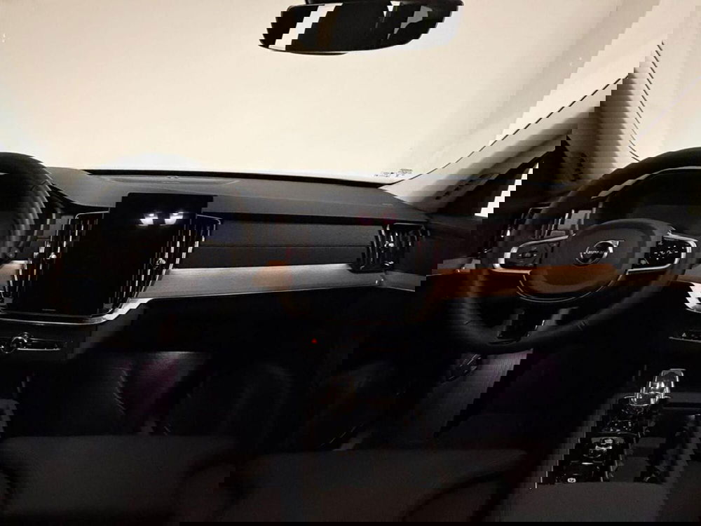 Volvo XC90 usata a Como (4)