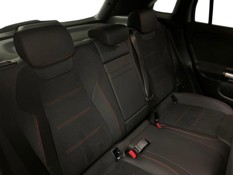 Mercedes-Benz EQA usata a Milano (16)