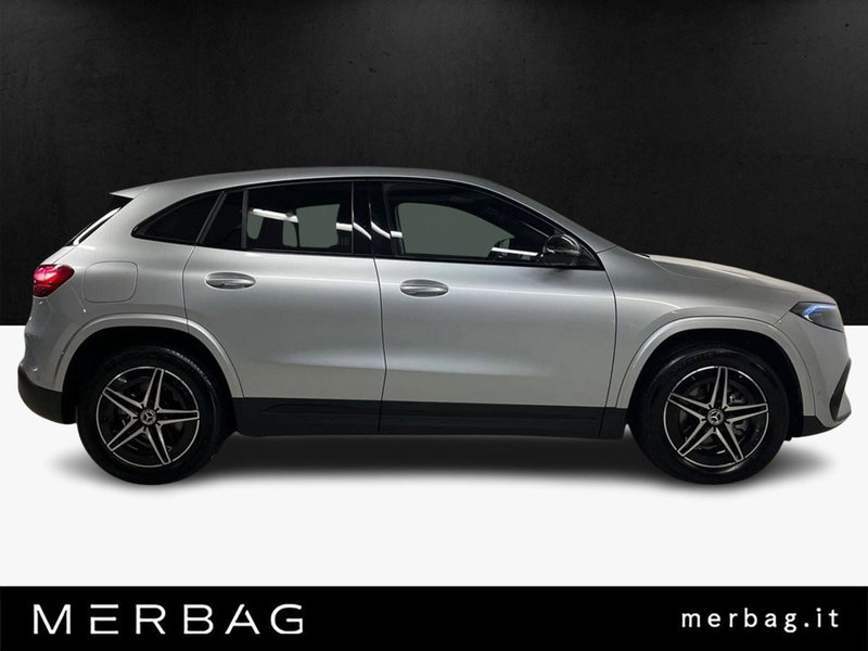 Mercedes-Benz EQA usata a Milano (5)