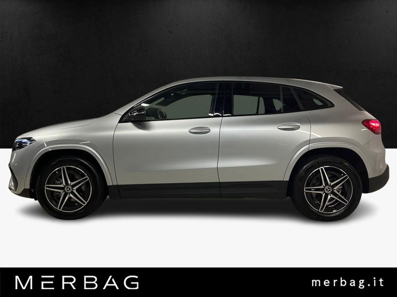 Mercedes-Benz EQA usata a Milano (6)