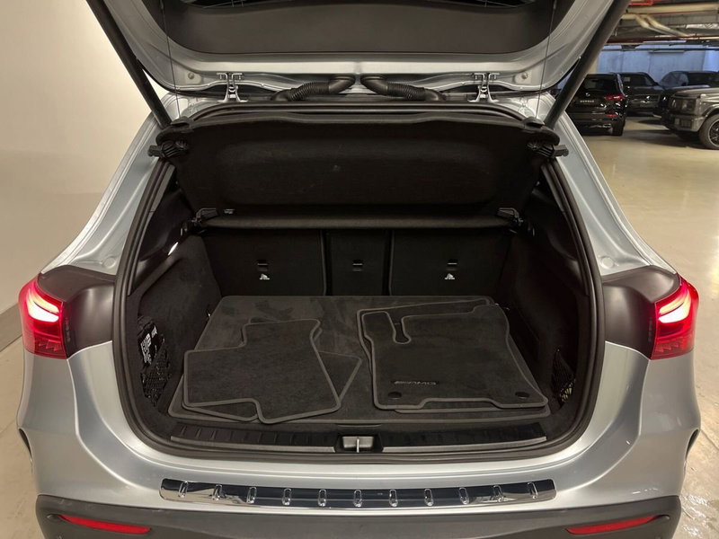 Mercedes-Benz EQA usata a Milano (8)