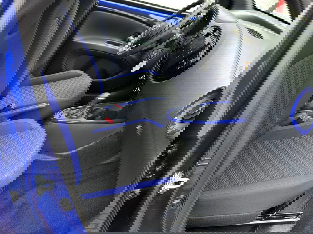 Toyota Aygo X nuova a Ferrara (11)