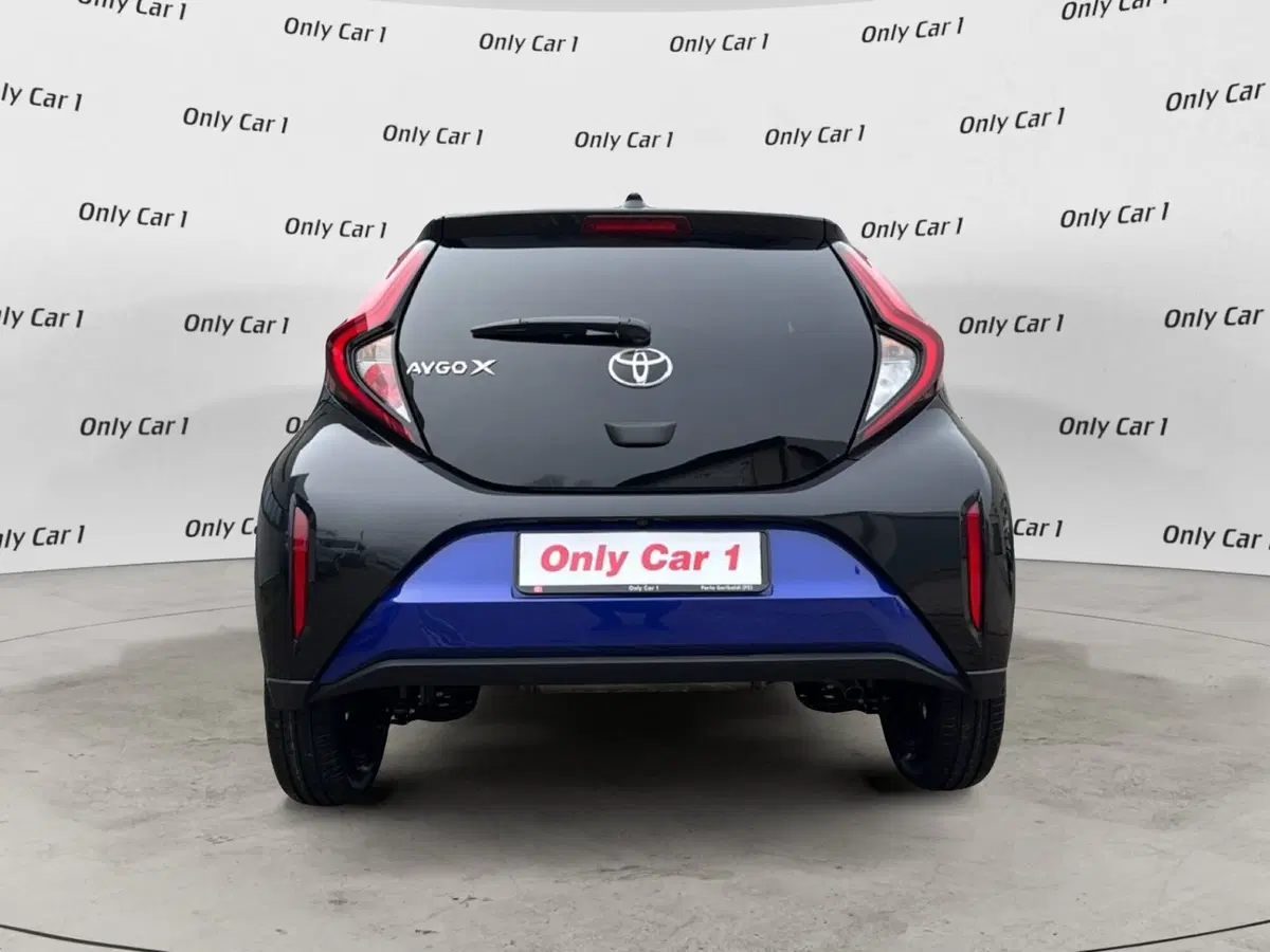Toyota Aygo X nuova a Ferrara (4)