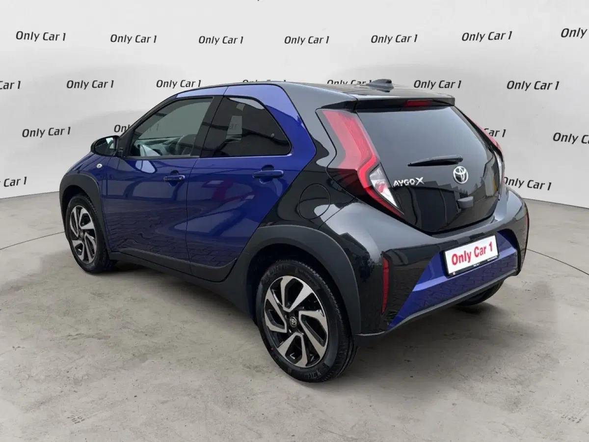 Toyota Aygo X nuova a Ferrara (5)