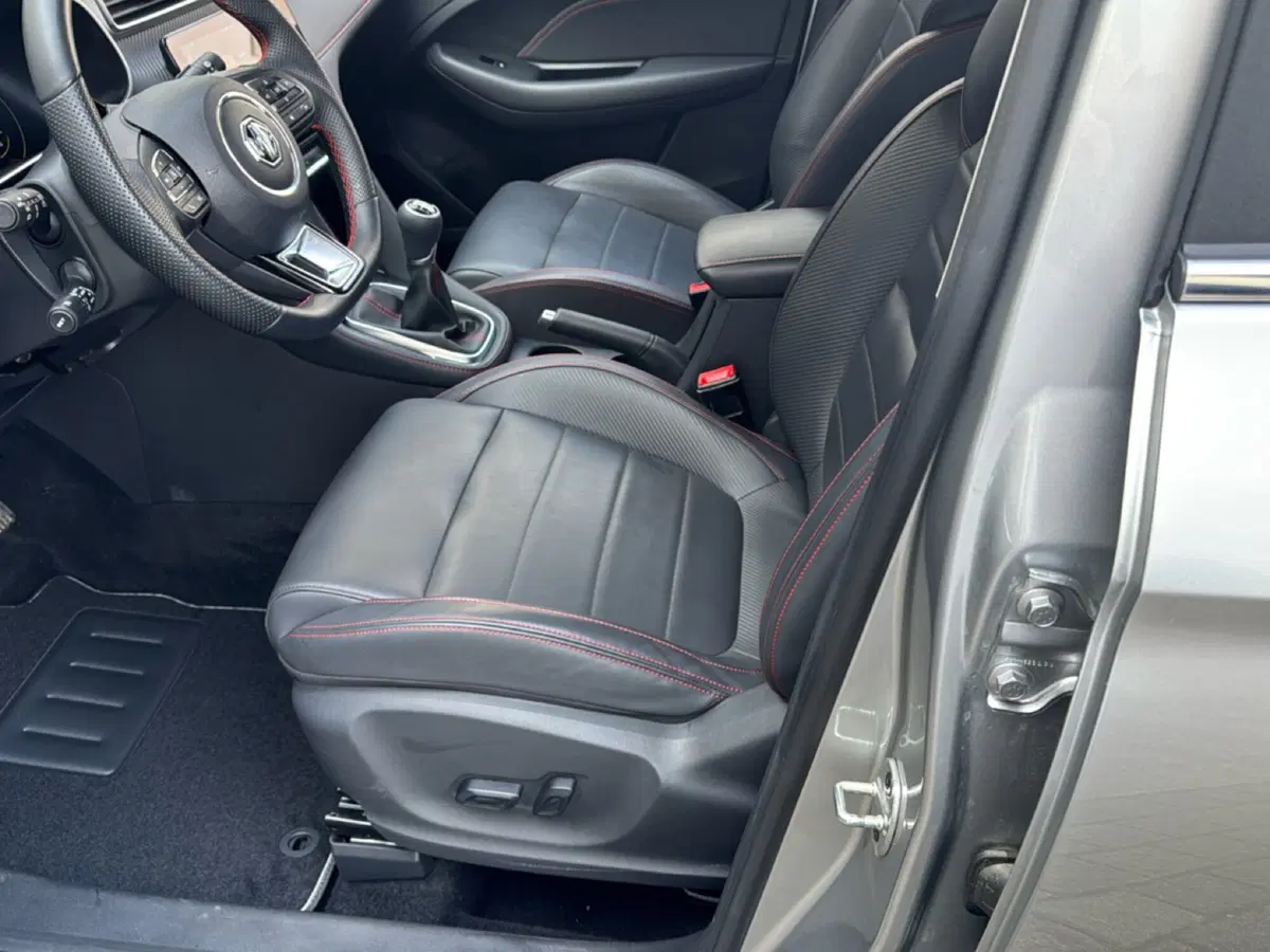 Mg ZS usata a Ferrara (9)