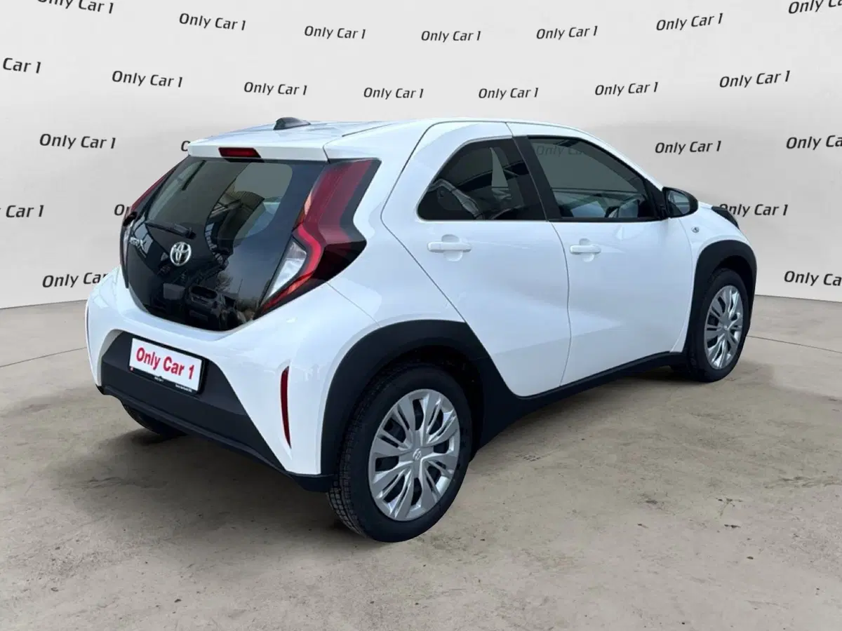 Toyota Aygo X nuova a Ferrara (6)