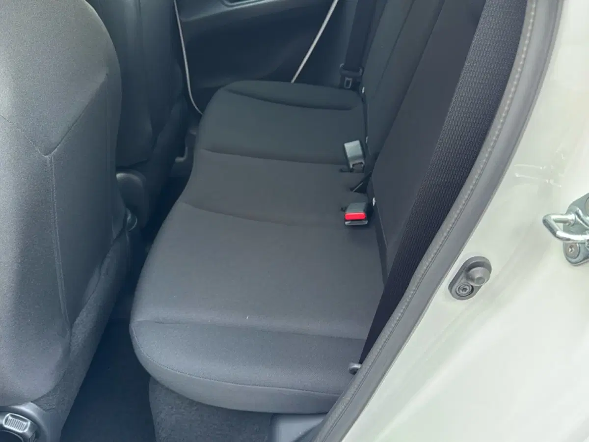 Toyota Aygo X nuova a Ferrara (7)