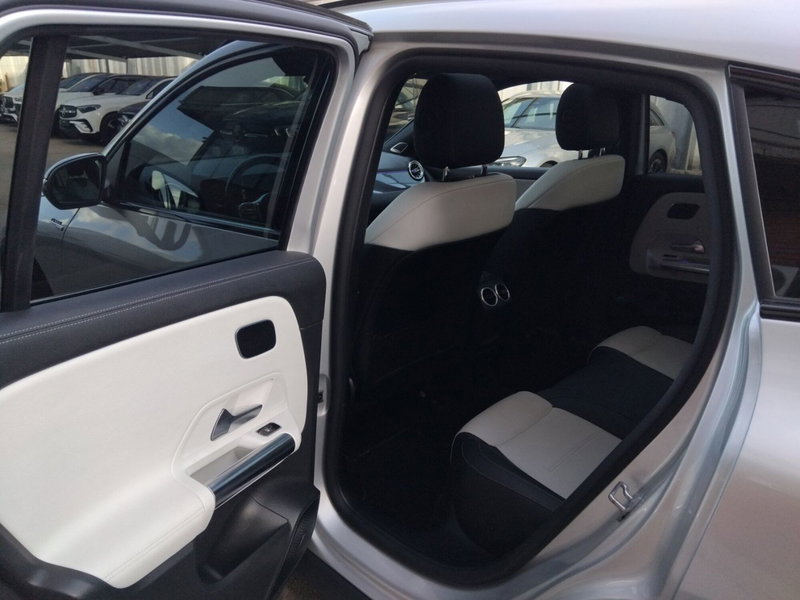 Mercedes-Benz GLA SUV usata a Pescara (14)