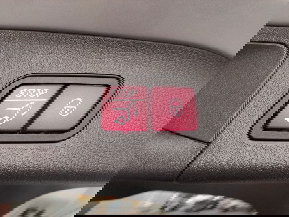 Mercedes-Benz GLA SUV usata a Pescara (17)