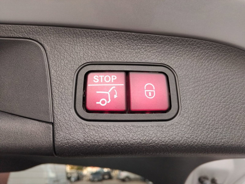 Mercedes-Benz GLA SUV usata a Pescara (17)