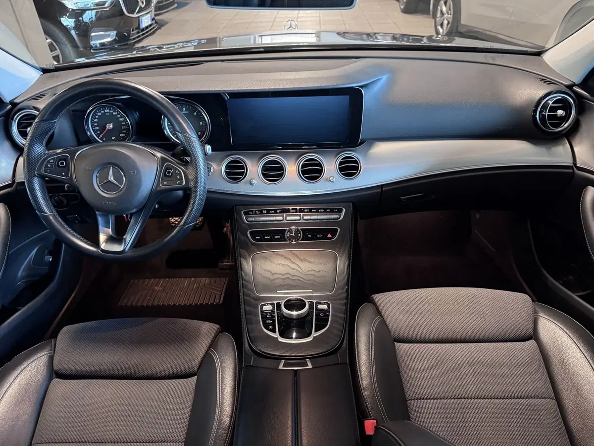 Mercedes-Benz Classe E usata a Messina (11)