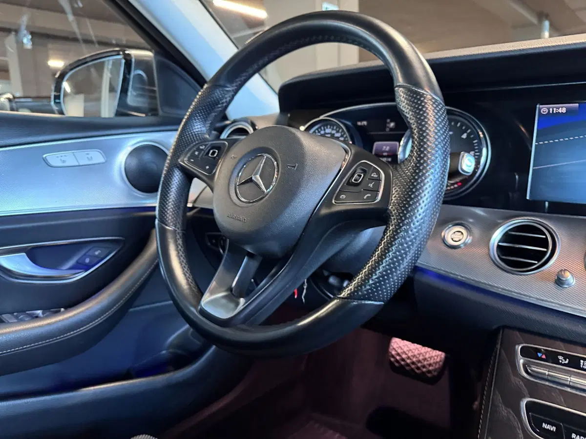 Mercedes-Benz Classe E usata a Messina (14)
